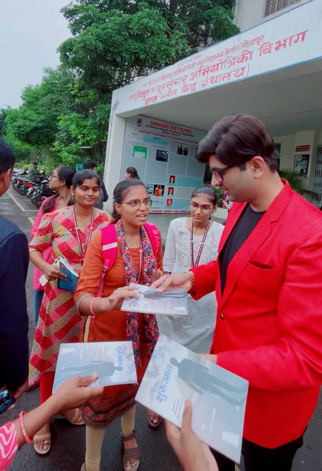 Autographs & Interactions